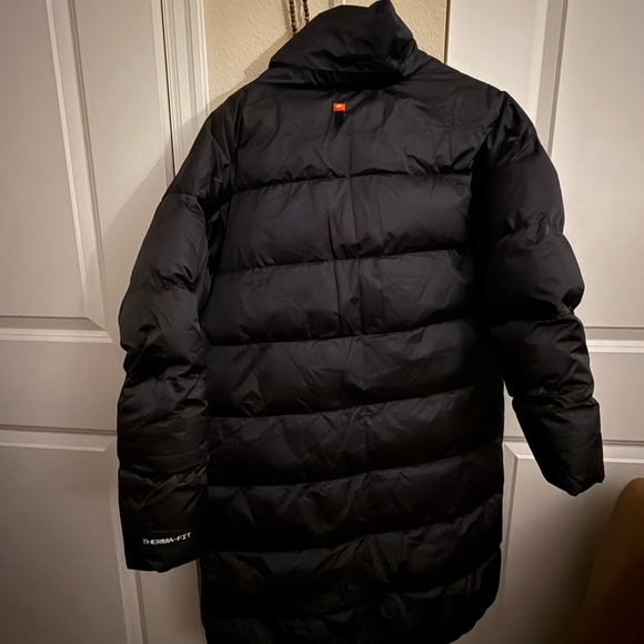 Nike Therma-FIT mid length puffer coat. NO HOOD, high collar, Small NWOT - Picture 5 of 5